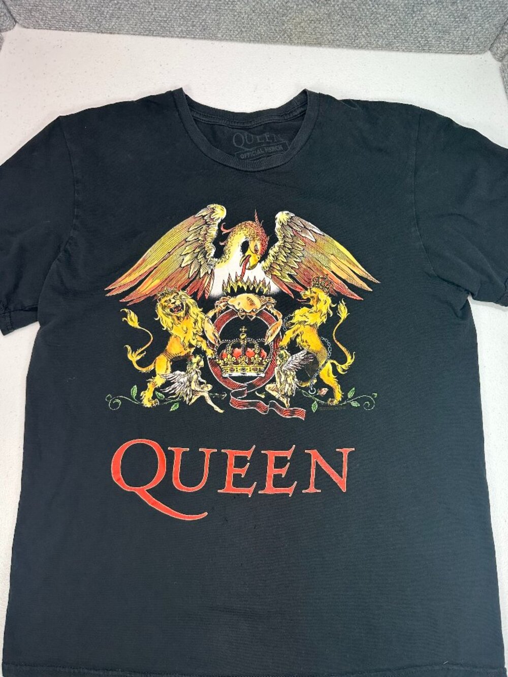 Queen Official Merch Crest Logo Black T-Shirt Men's M Rock Band Graphic Tee